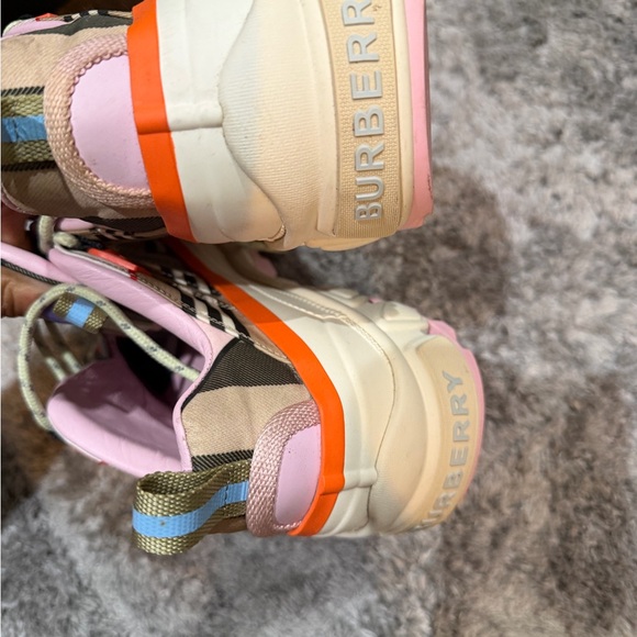 Burberry Pink & Orange Leather Platform Trainer - Picture 6 of 10